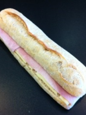 1/2 Baguette Gourmande Jambon Emmental Beurre Spécifique